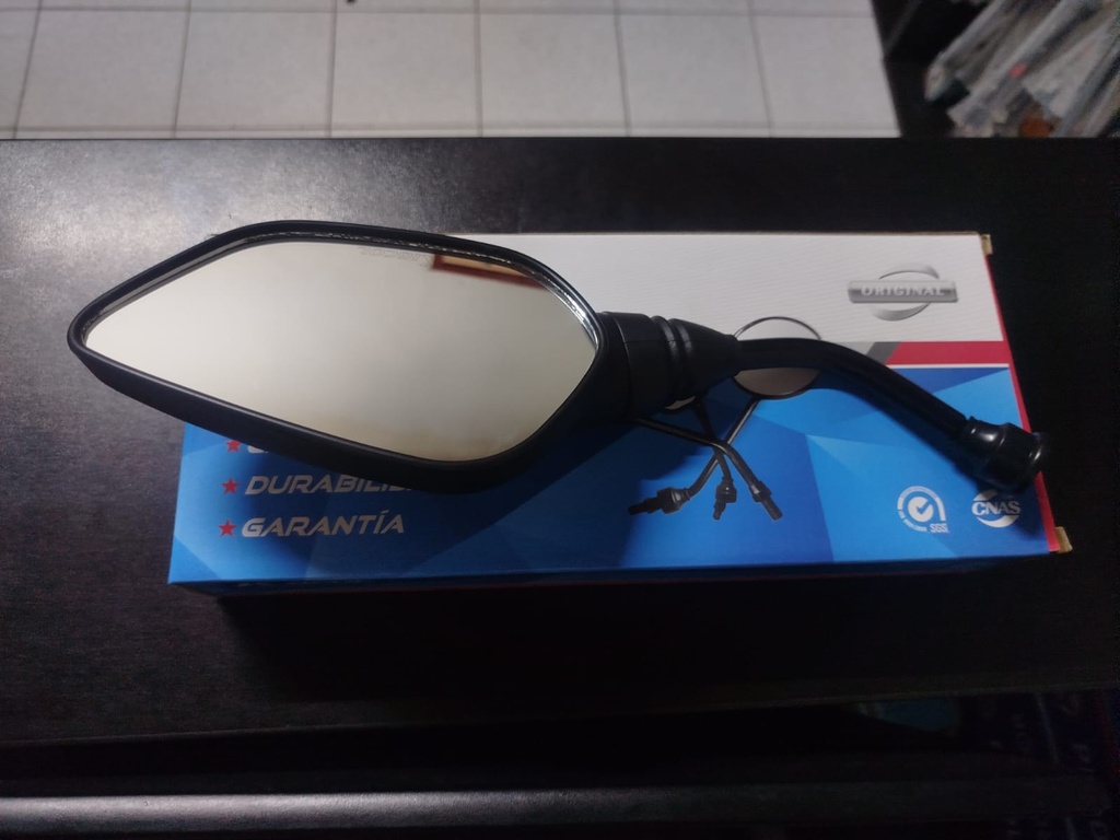 Espejo retrovisor pulsar