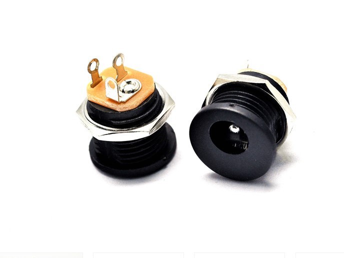 CONECTOR DC JACK MACHO 5,5X2,1MM