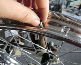 Cambio de rayos y centrado de aro bicicleta mecánica
